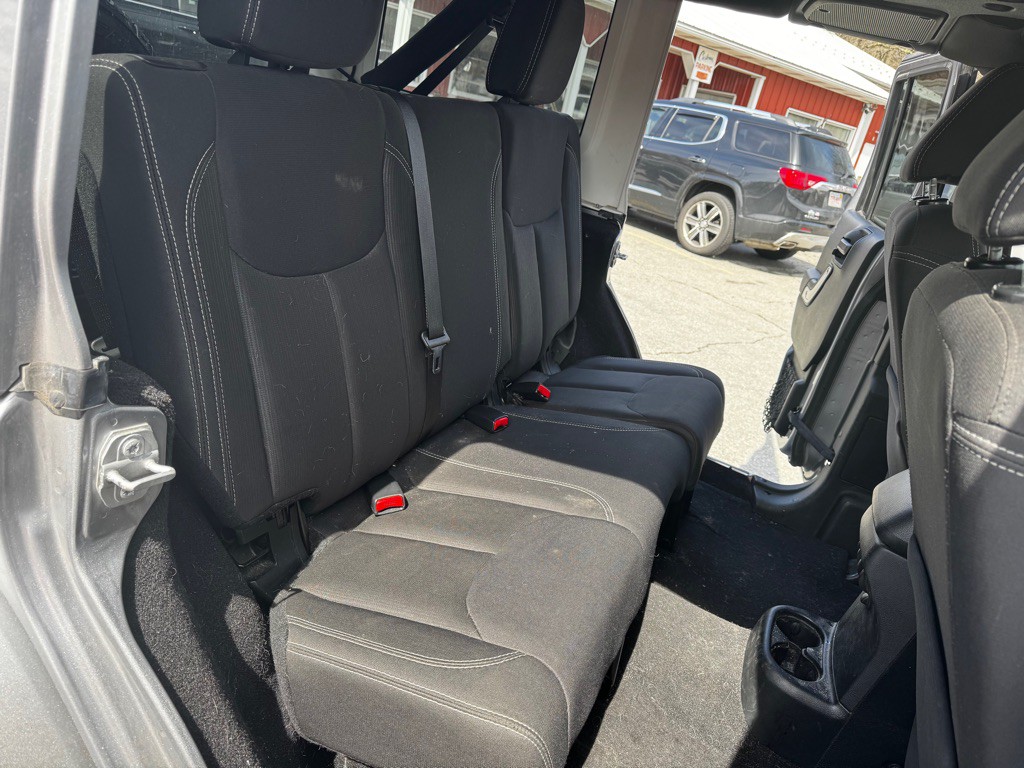 2017 Jeep Wrangler Unlimited Image 24