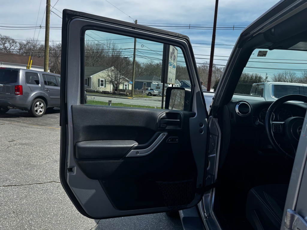 2017 Jeep Wrangler Unlimited Image 28