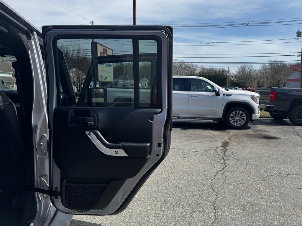 2017 Jeep Wrangler Unlimited Image 31