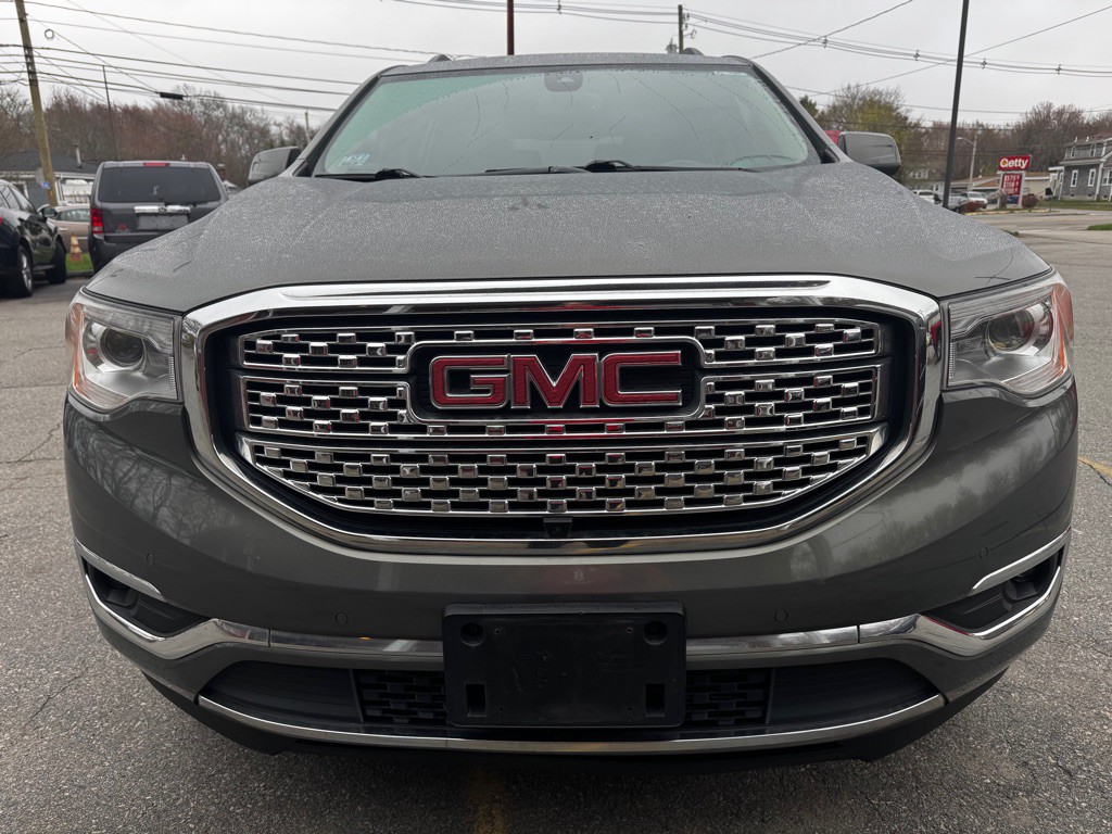 2018 GMC Acadia Image 4
