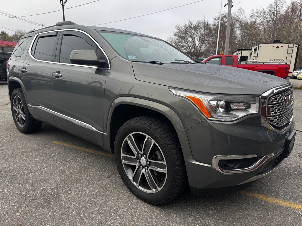 2018 GMC Acadia Image 6