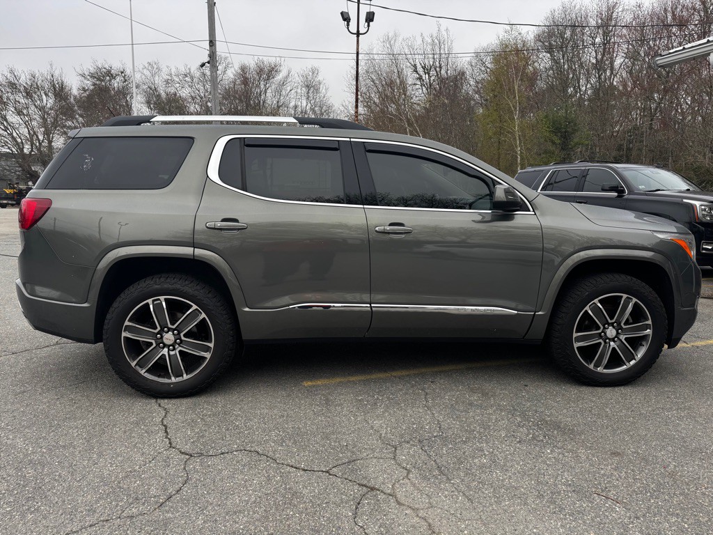 2018 GMC Acadia Image 7