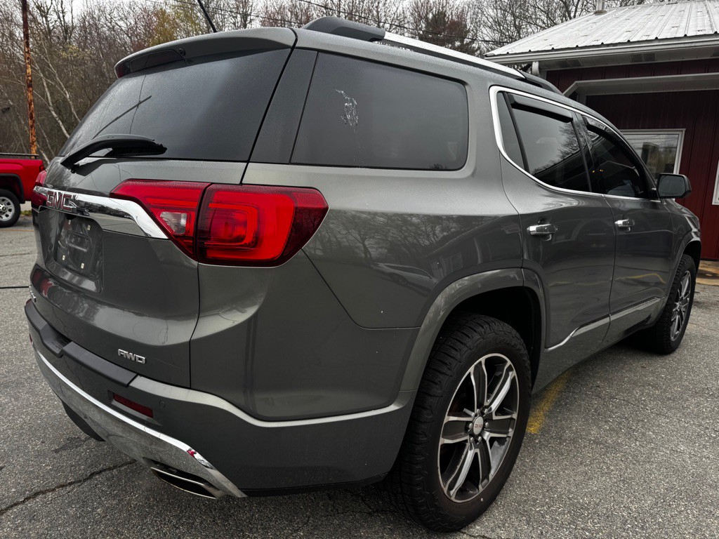 2018 GMC Acadia Image 8