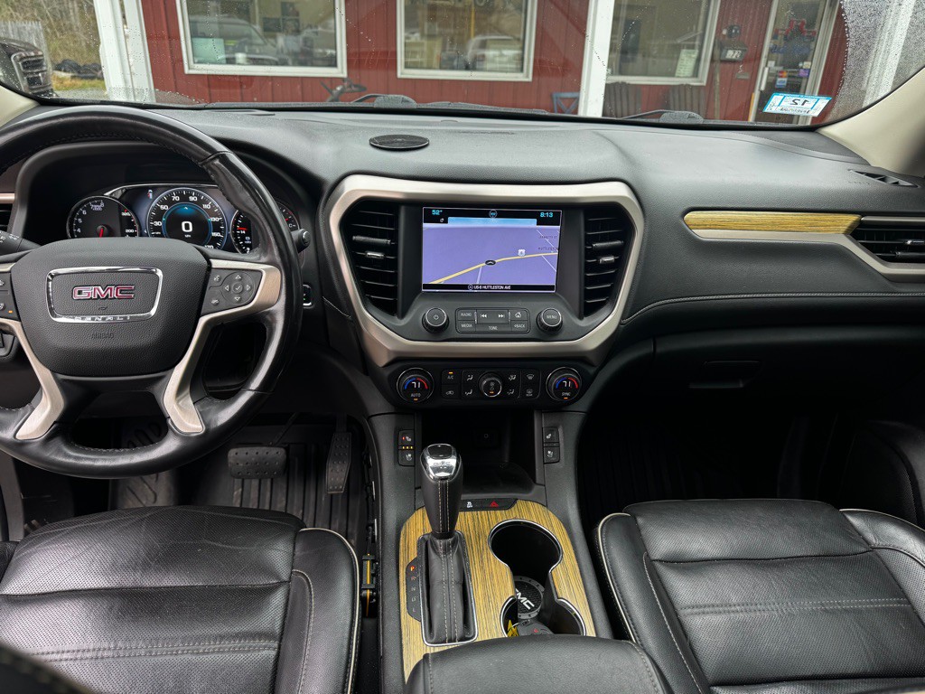 2018 GMC Acadia Image 11