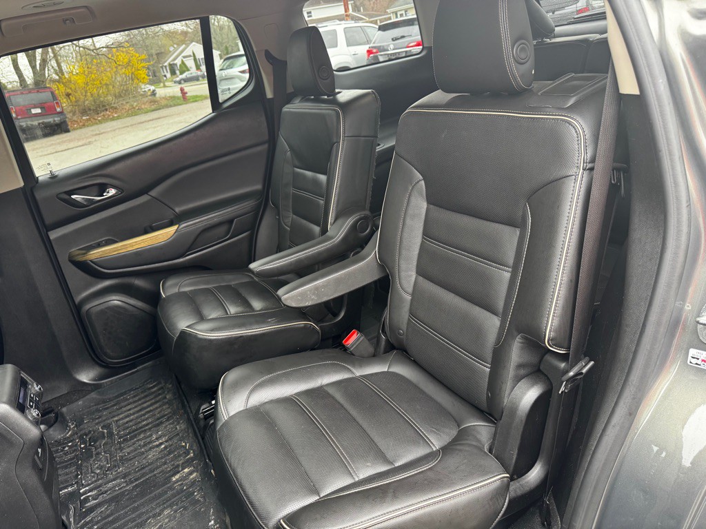 2018 GMC Acadia Image 16