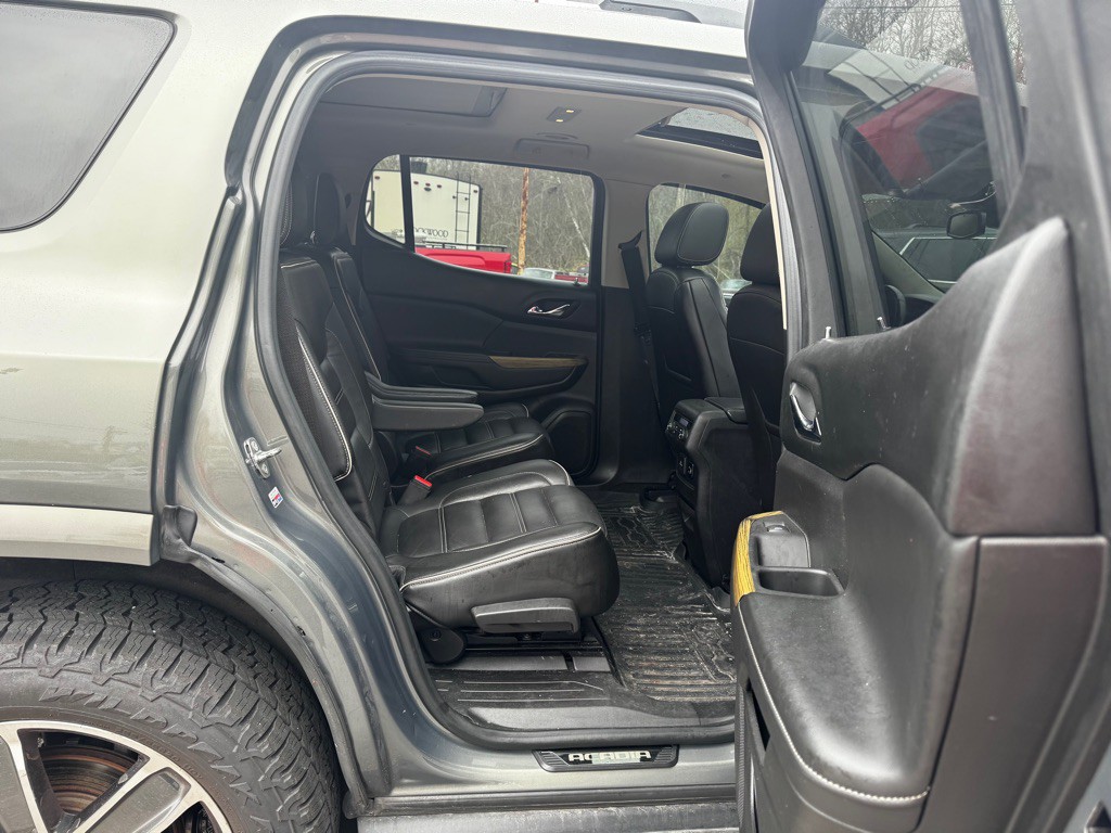 2018 GMC Acadia Image 25