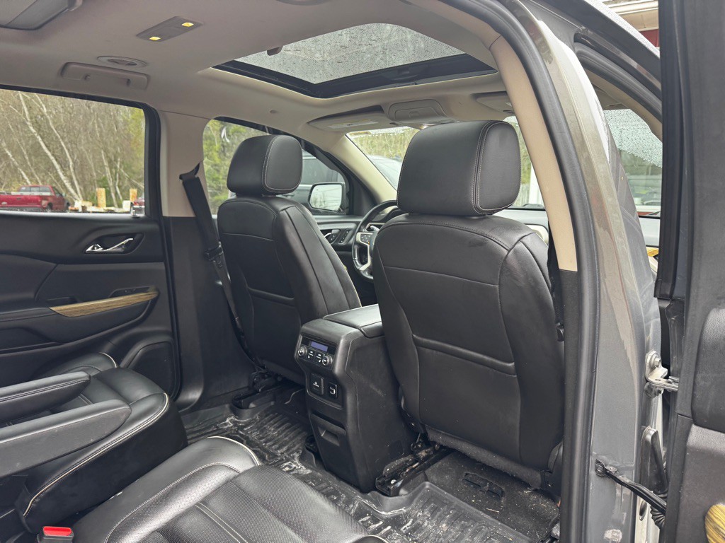 2018 GMC Acadia Image 27