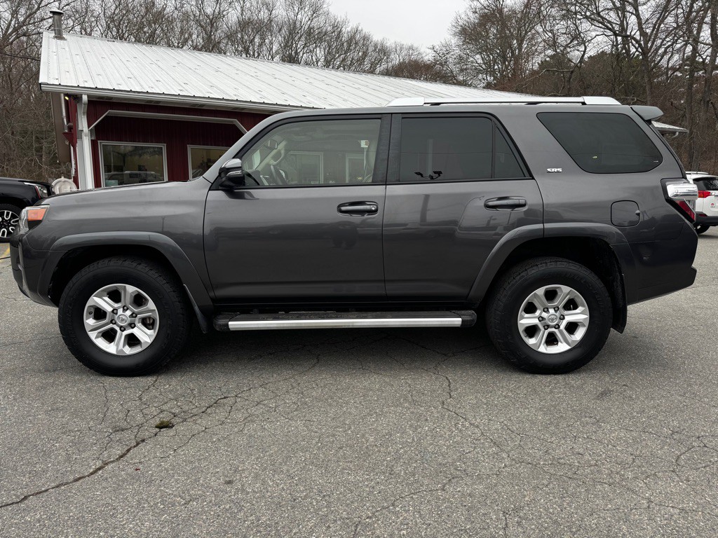 2015 Toyota 4Runner Image 2