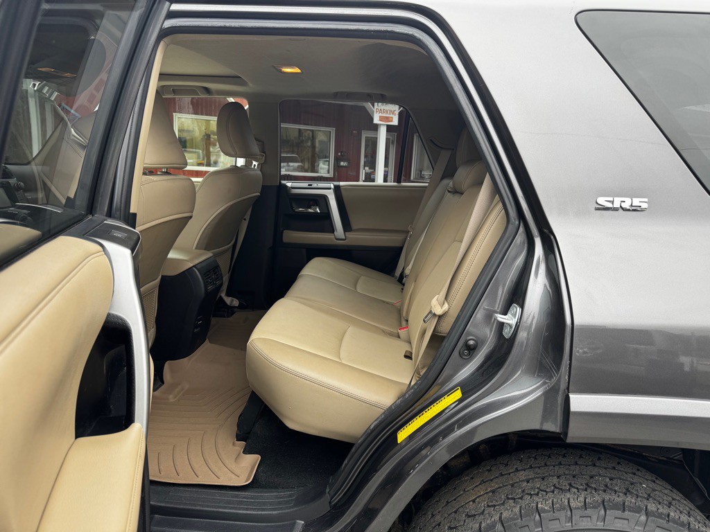 2015 Toyota 4Runner Image 12