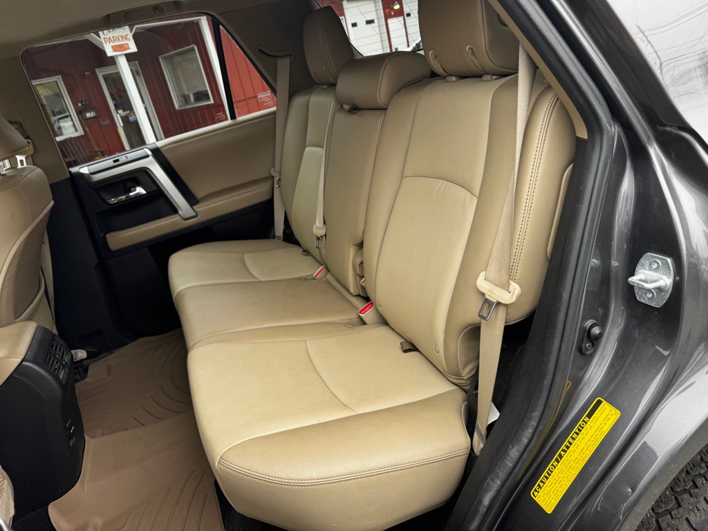 2015 Toyota 4Runner Image 13