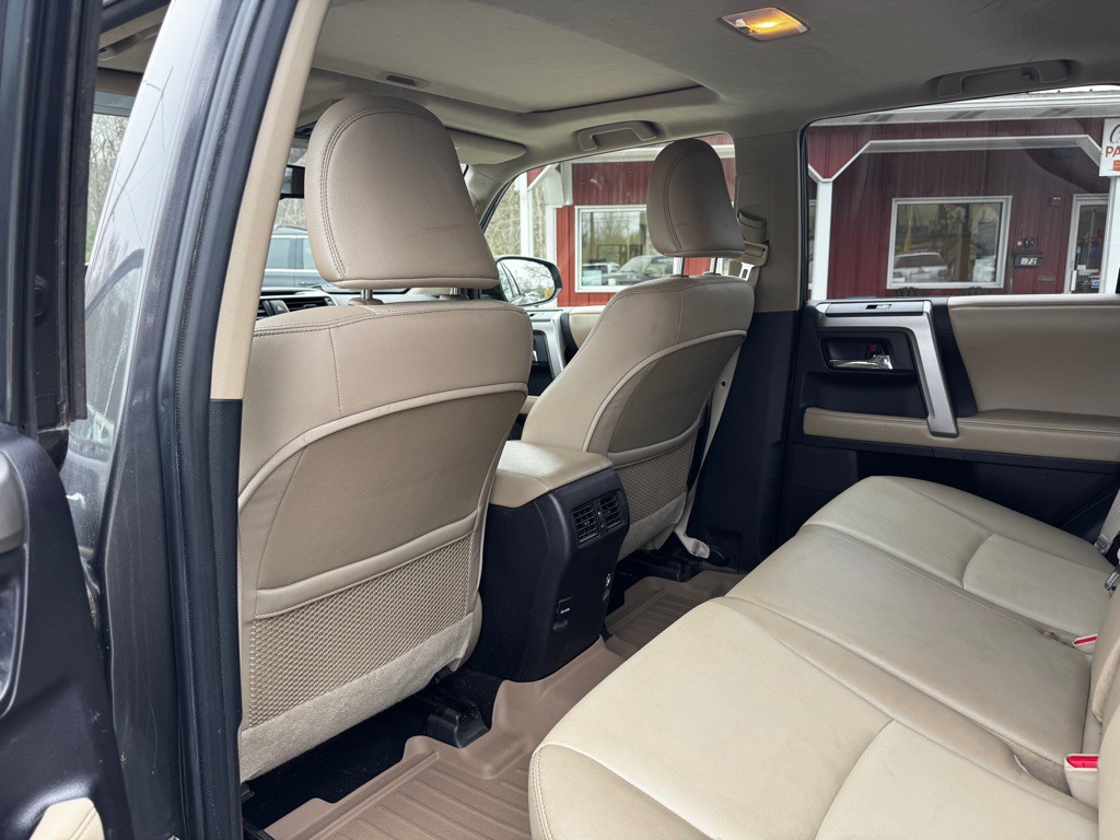 2015 Toyota 4Runner Image 14