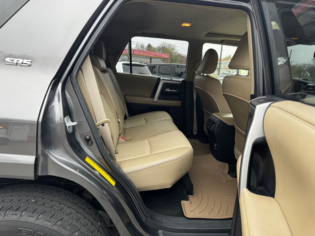 2015 Toyota 4Runner Image 23