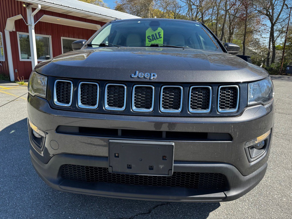 2017 Jeep Compass Image 4