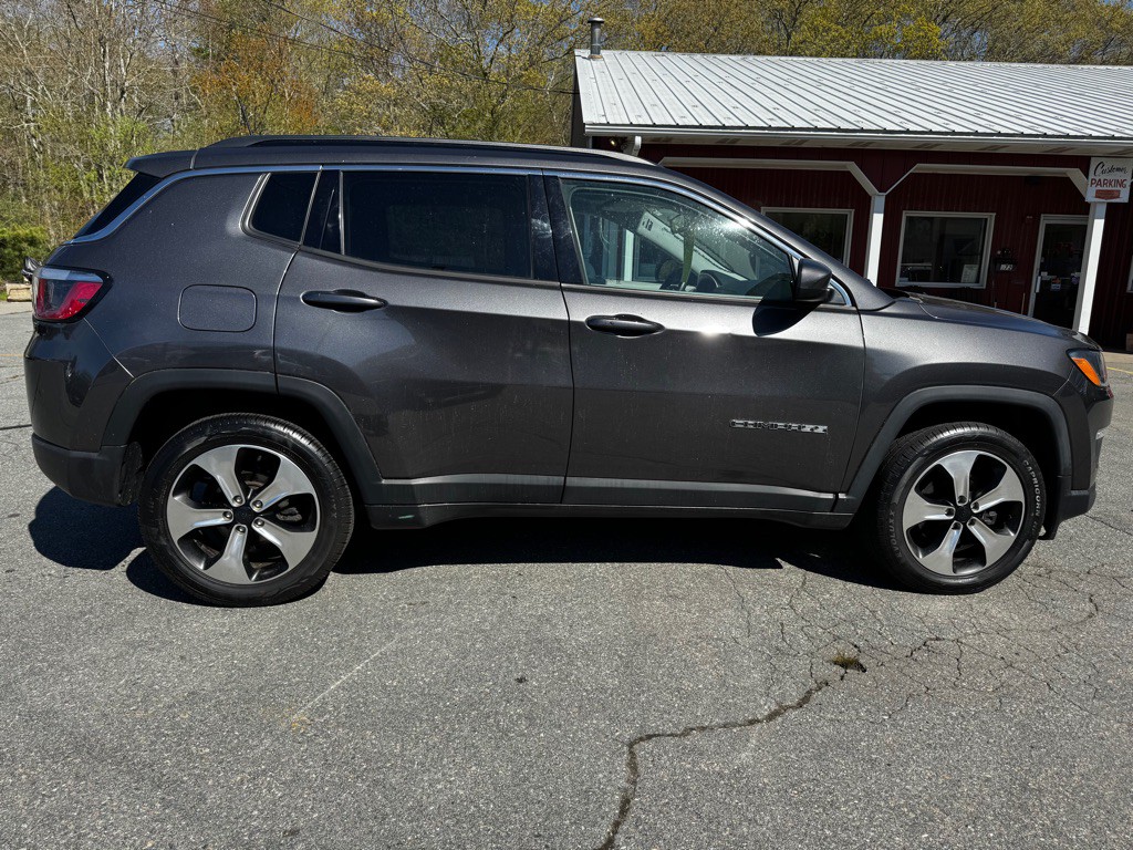 2017 Jeep Compass Image 7