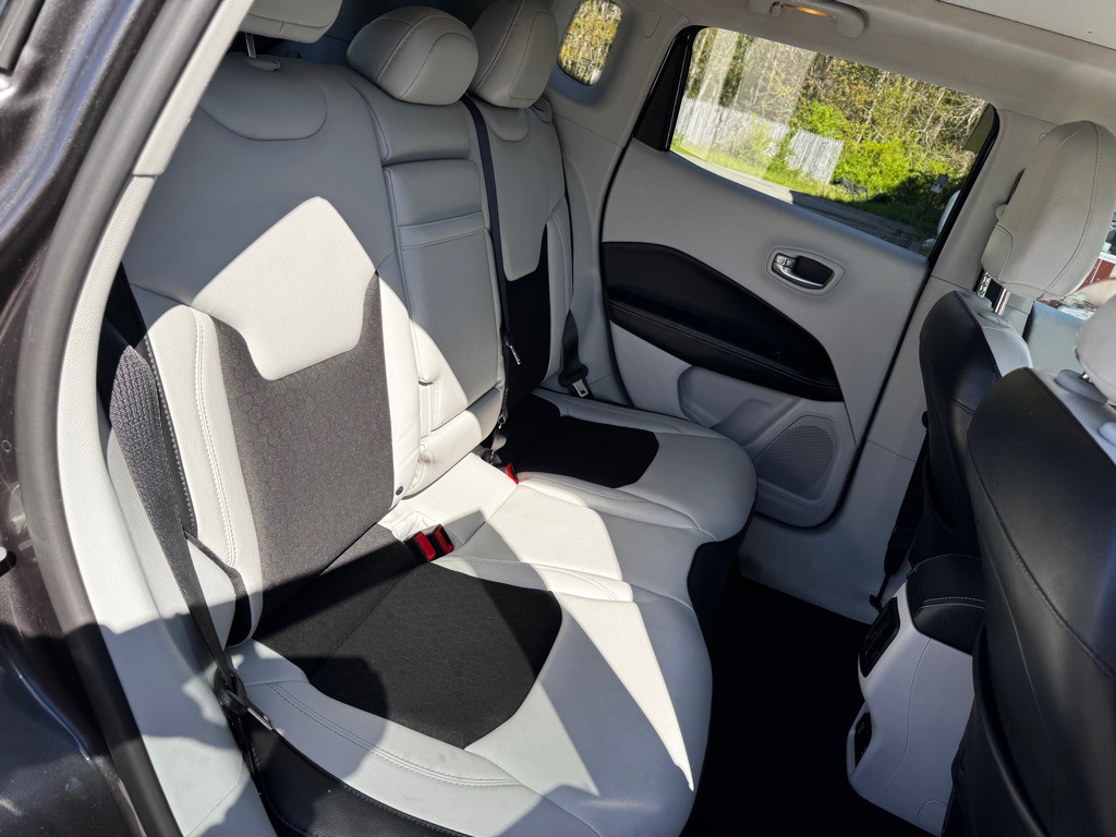 2017 Jeep Compass Image 26