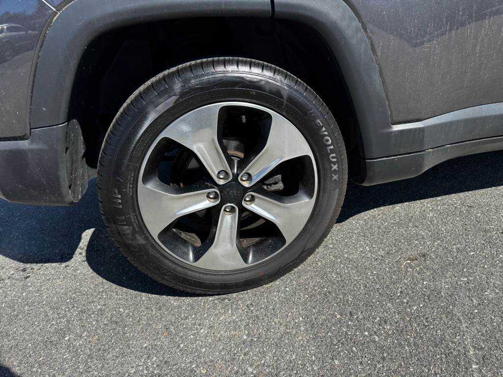 2017 Jeep Compass Image 31
