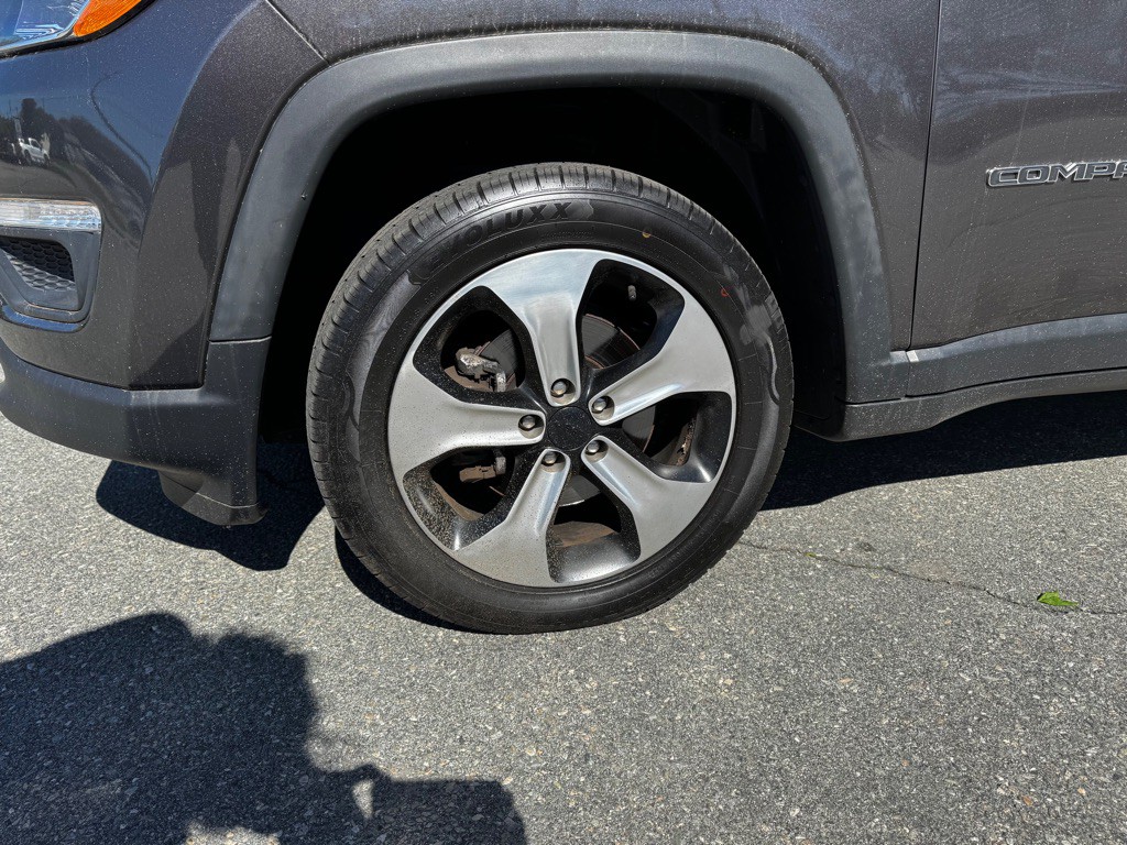 2017 Jeep Compass Image 35