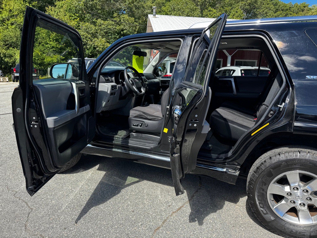 2013 Toyota 4Runner Image 9