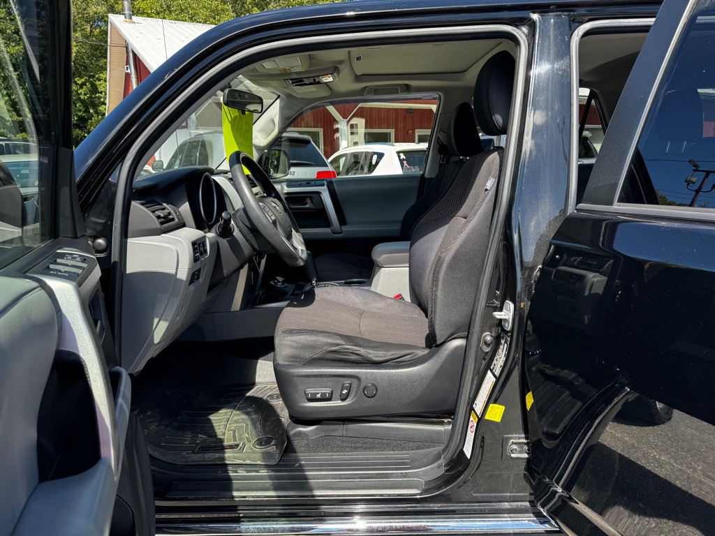 2013 Toyota 4Runner Image 11