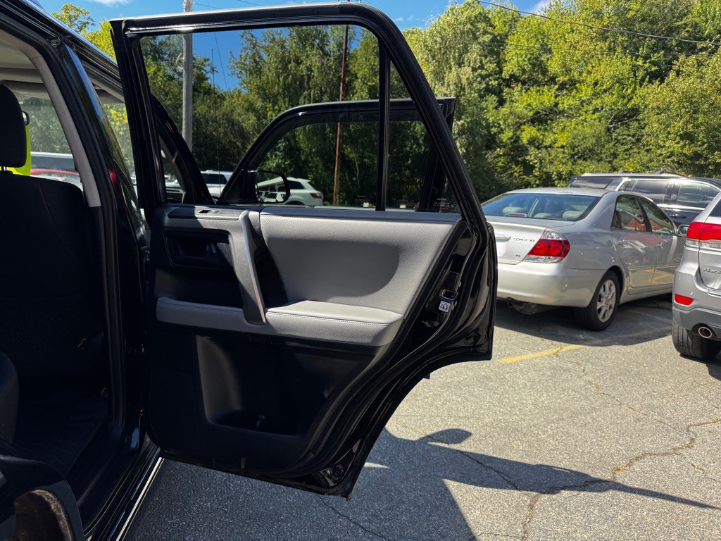 2013 Toyota 4Runner Image 27