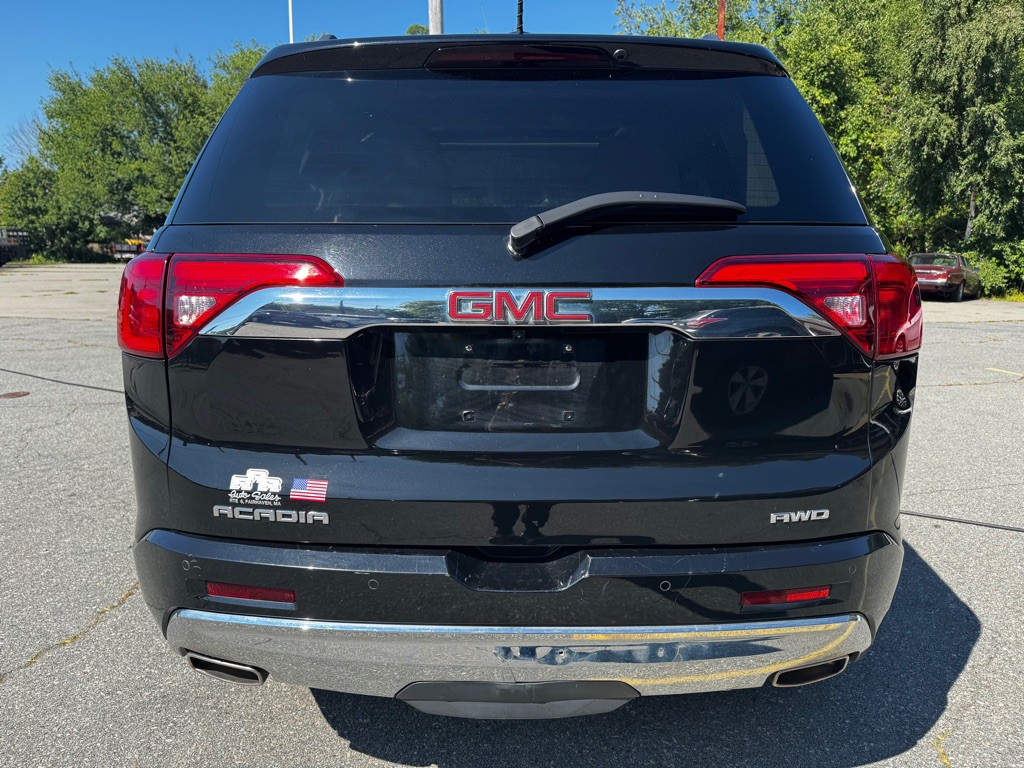 2017 GMC Acadia Image 5