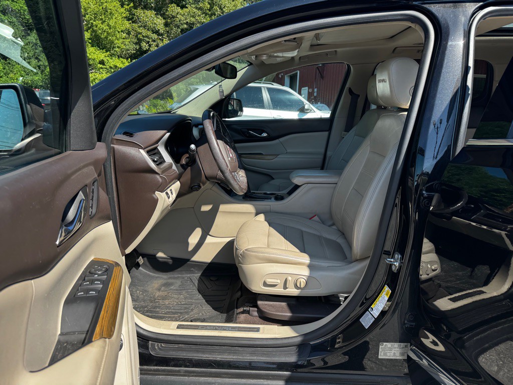 2017 GMC Acadia Image 11