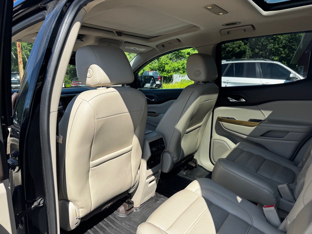 2017 GMC Acadia Image 15