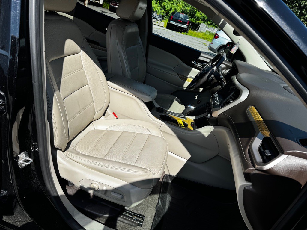2017 GMC Acadia Image 22