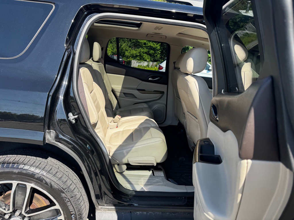 2017 GMC Acadia Image 23