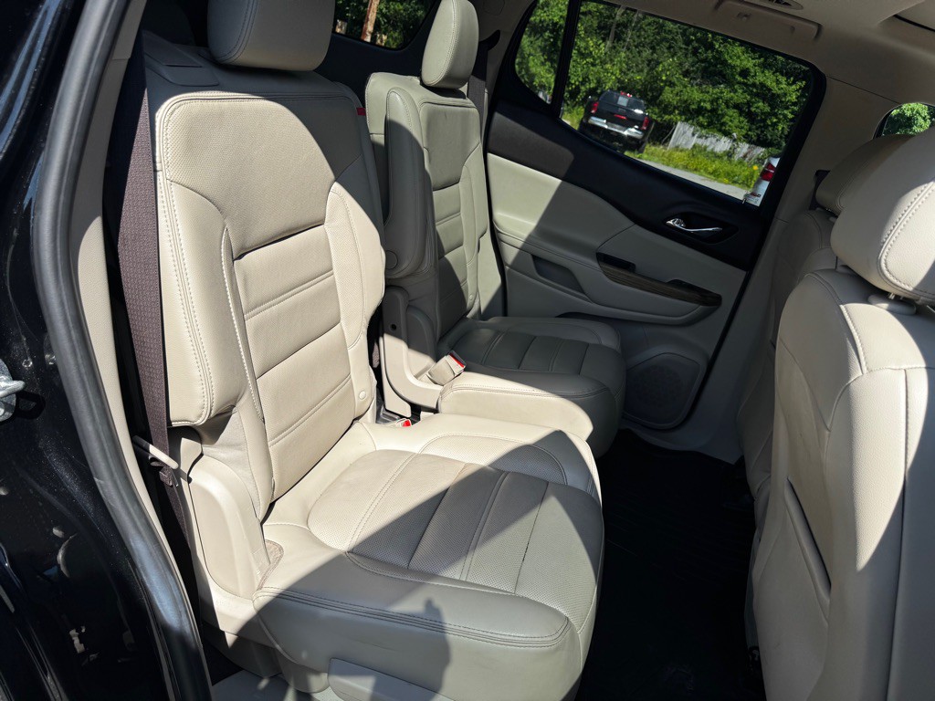 2017 GMC Acadia Image 24