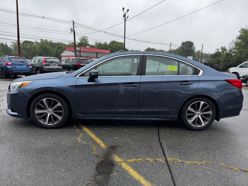 2016 Subaru Legacy Image 2