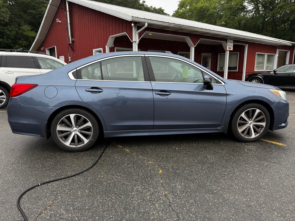2016 Subaru Legacy Image 7