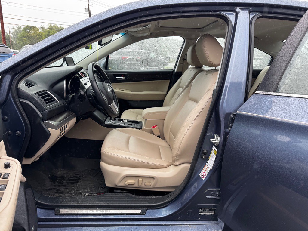 2016 Subaru Legacy Image 11