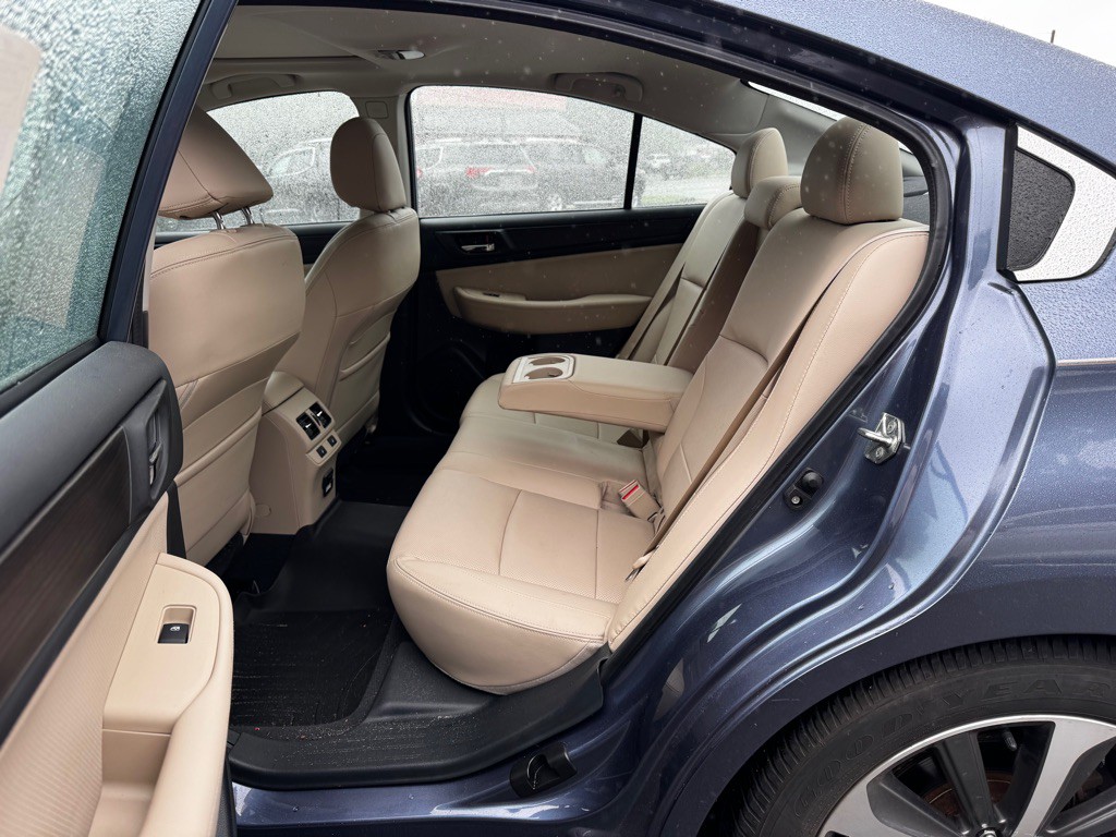 2016 Subaru Legacy Image 13