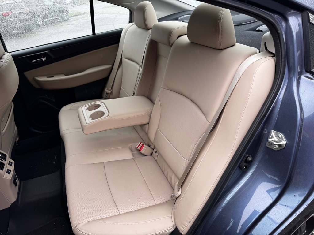 2016 Subaru Legacy Image 14