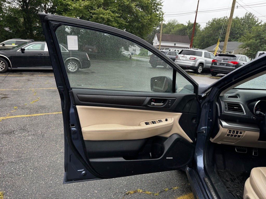 2016 Subaru Legacy Image 18
