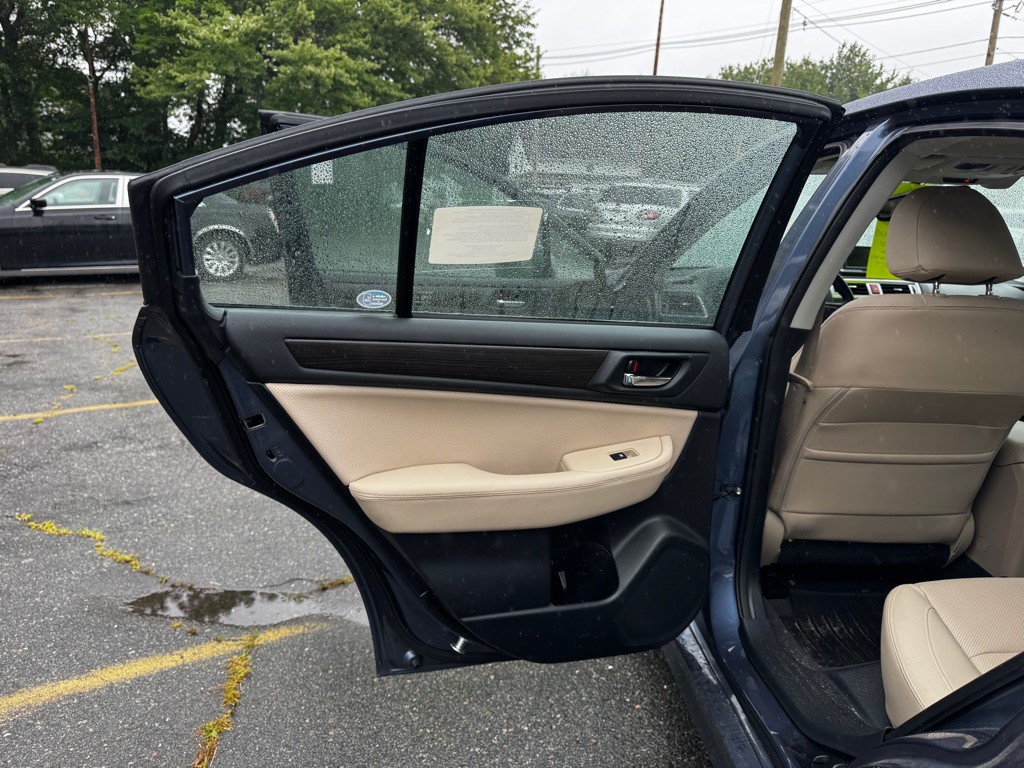 2016 Subaru Legacy Image 19