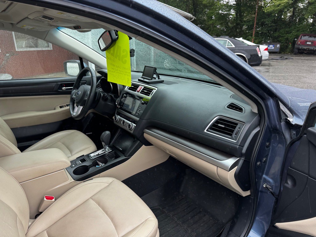 2016 Subaru Legacy Image 21