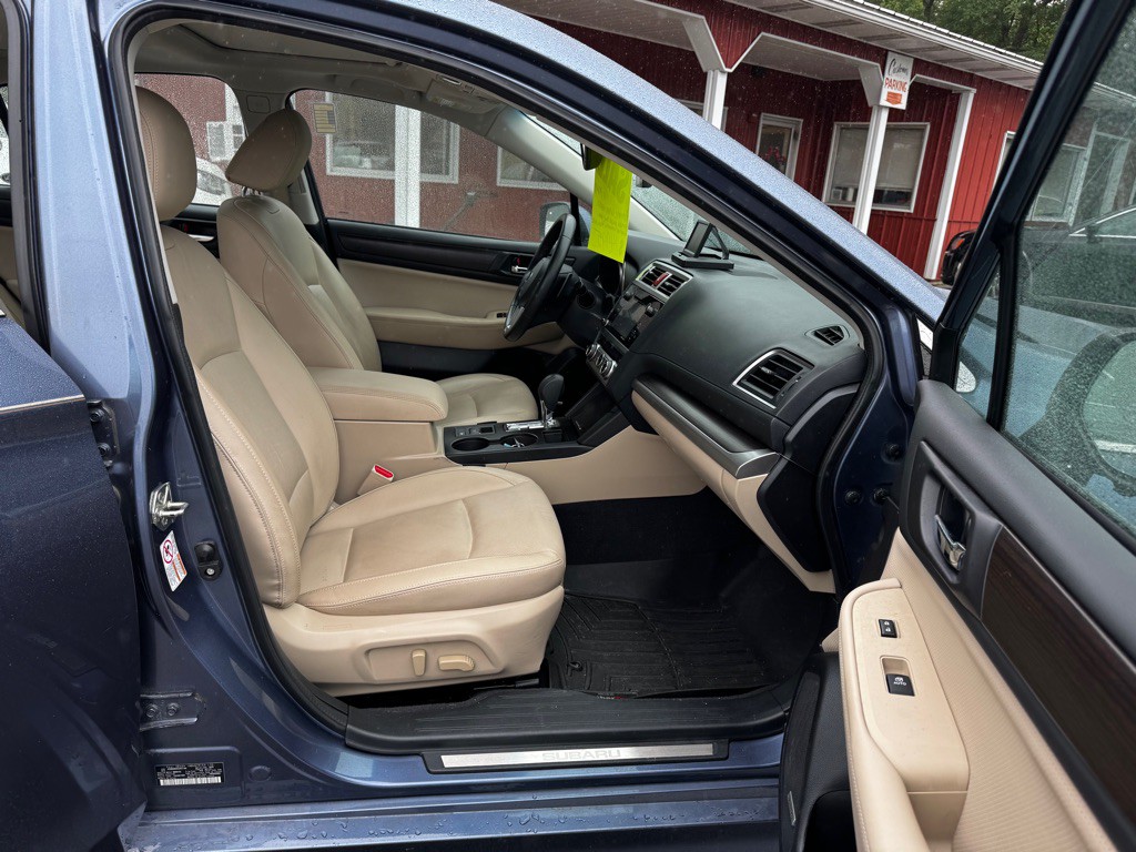2016 Subaru Legacy Image 22