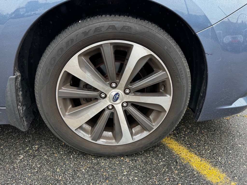 2016 Subaru Legacy Image 35