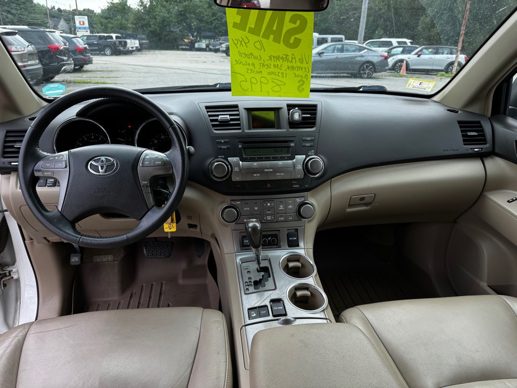 2010 Toyota Highlander Image 16