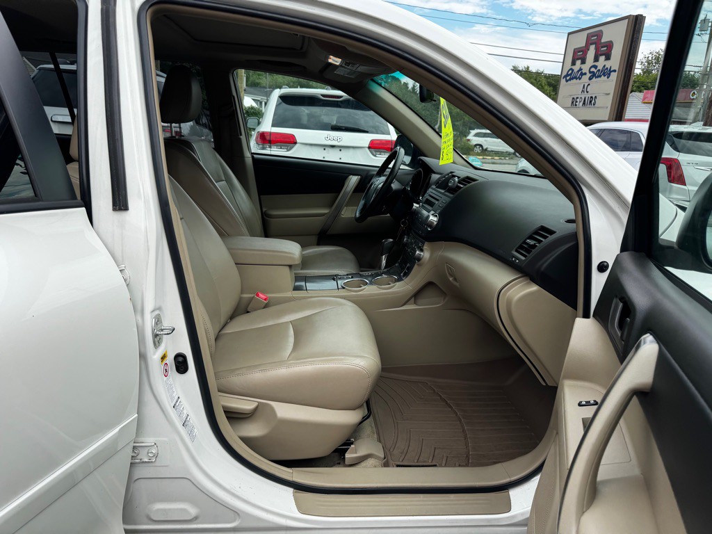 2010 Toyota Highlander Image 23