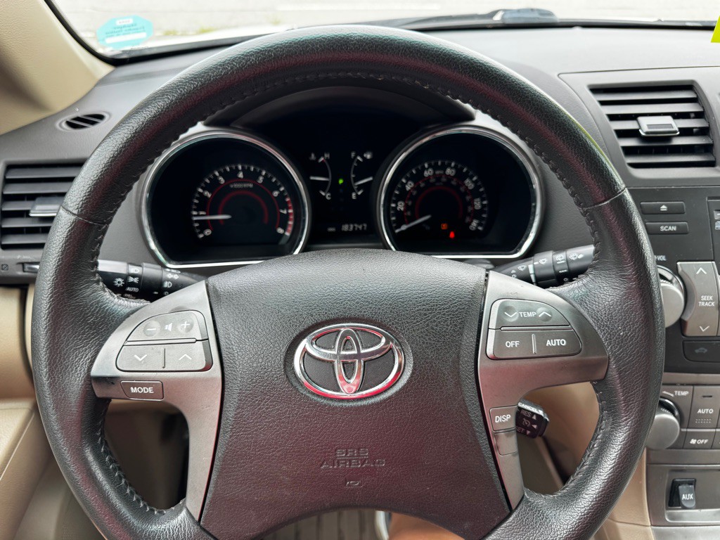 2010 Toyota Highlander Image 30
