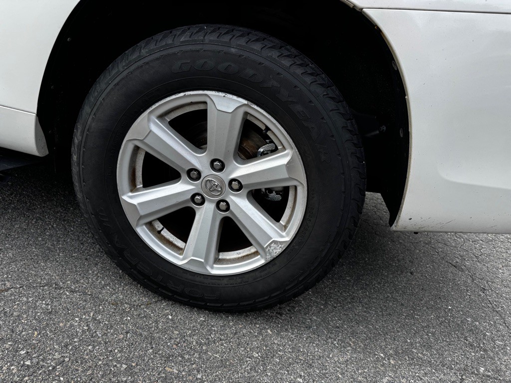 2010 Toyota Highlander Image 38