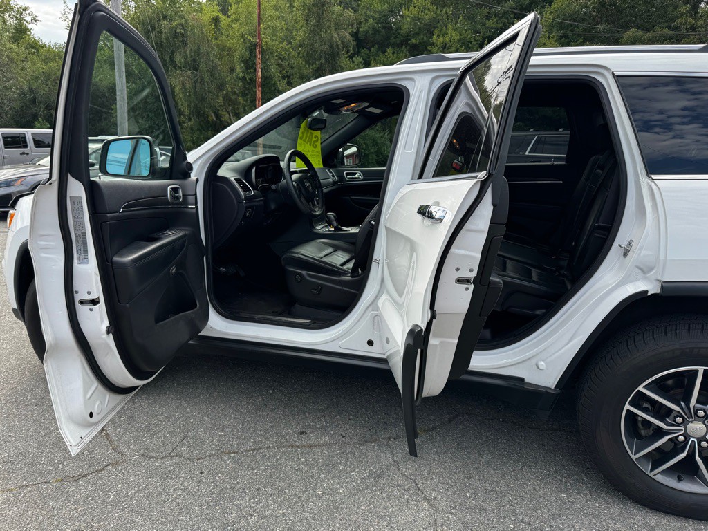 2018 Jeep Grand Cherokee Image 9
