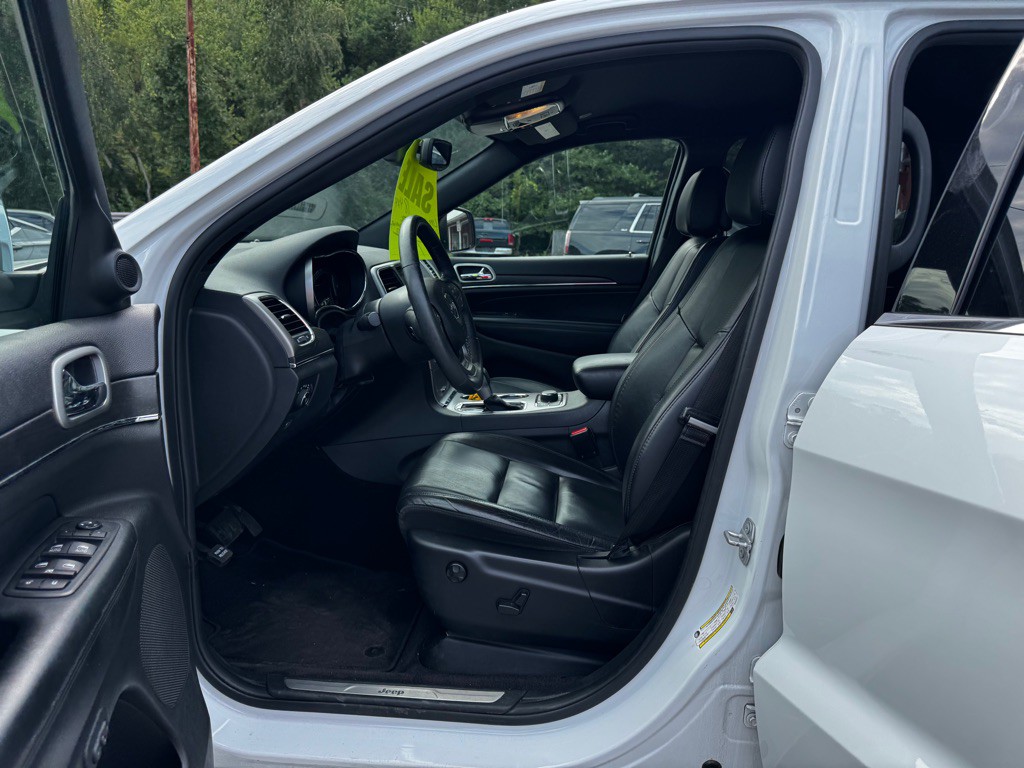 2018 Jeep Grand Cherokee Image 11