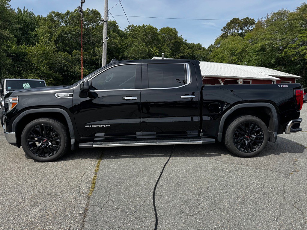 2019 GMC Sierra Image 2