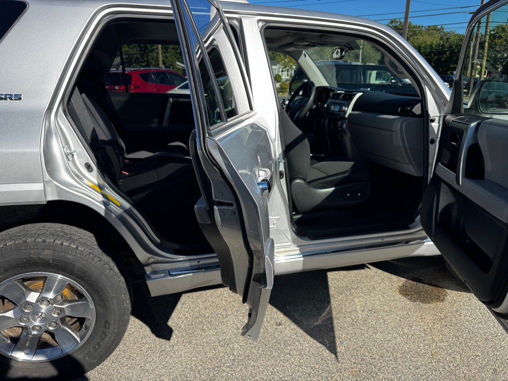 2012 Toyota 4Runner Image 19