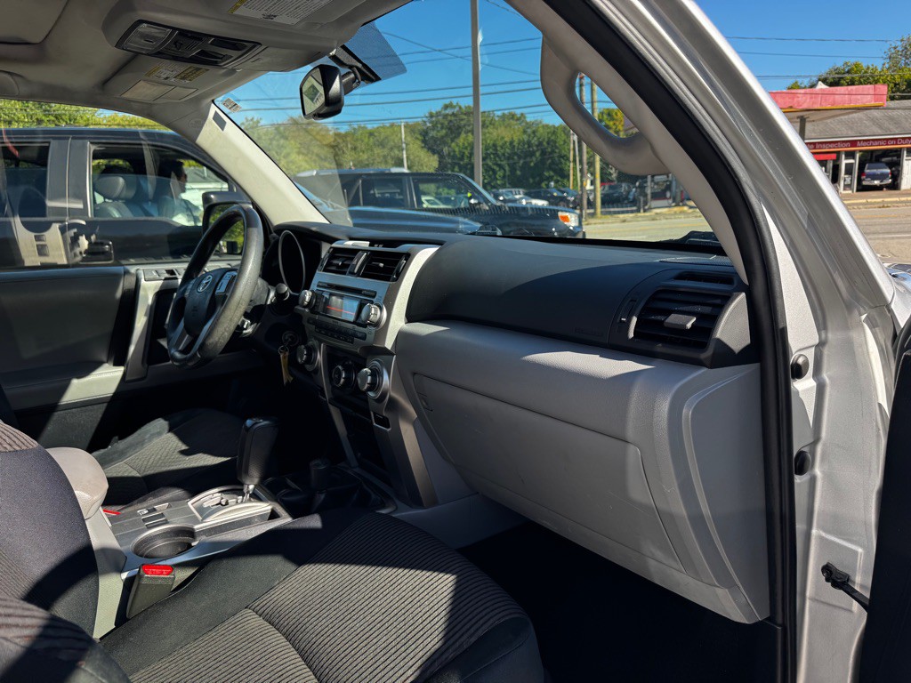 2012 Toyota 4Runner Image 20