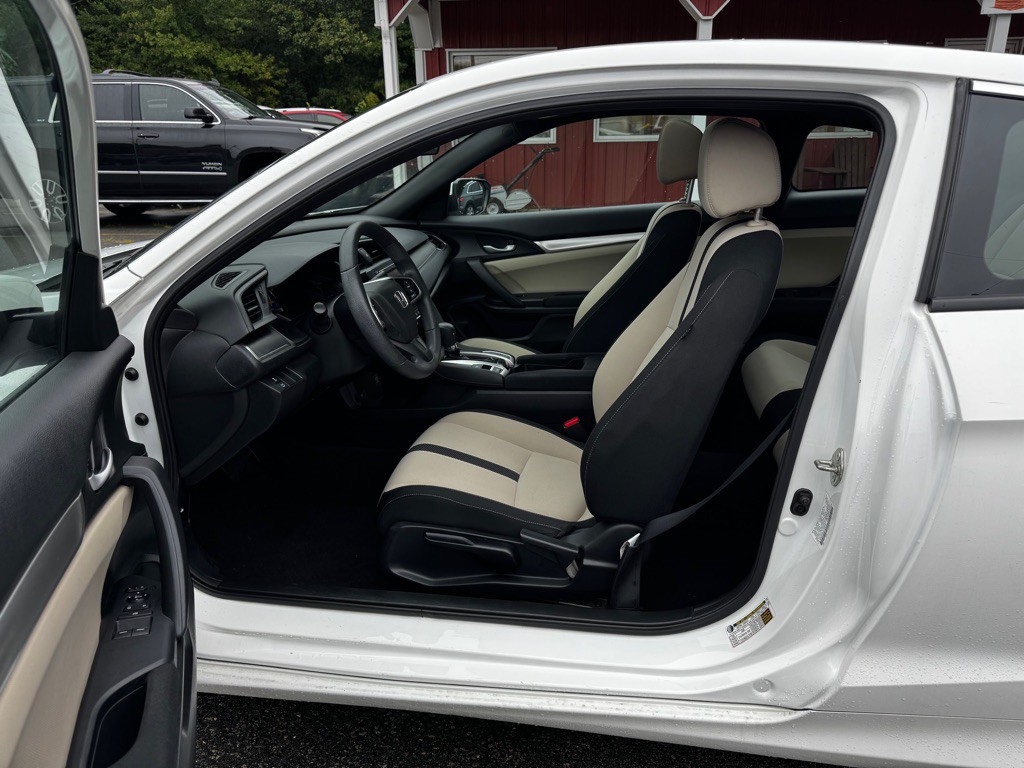 2018 Honda Civic Image 9